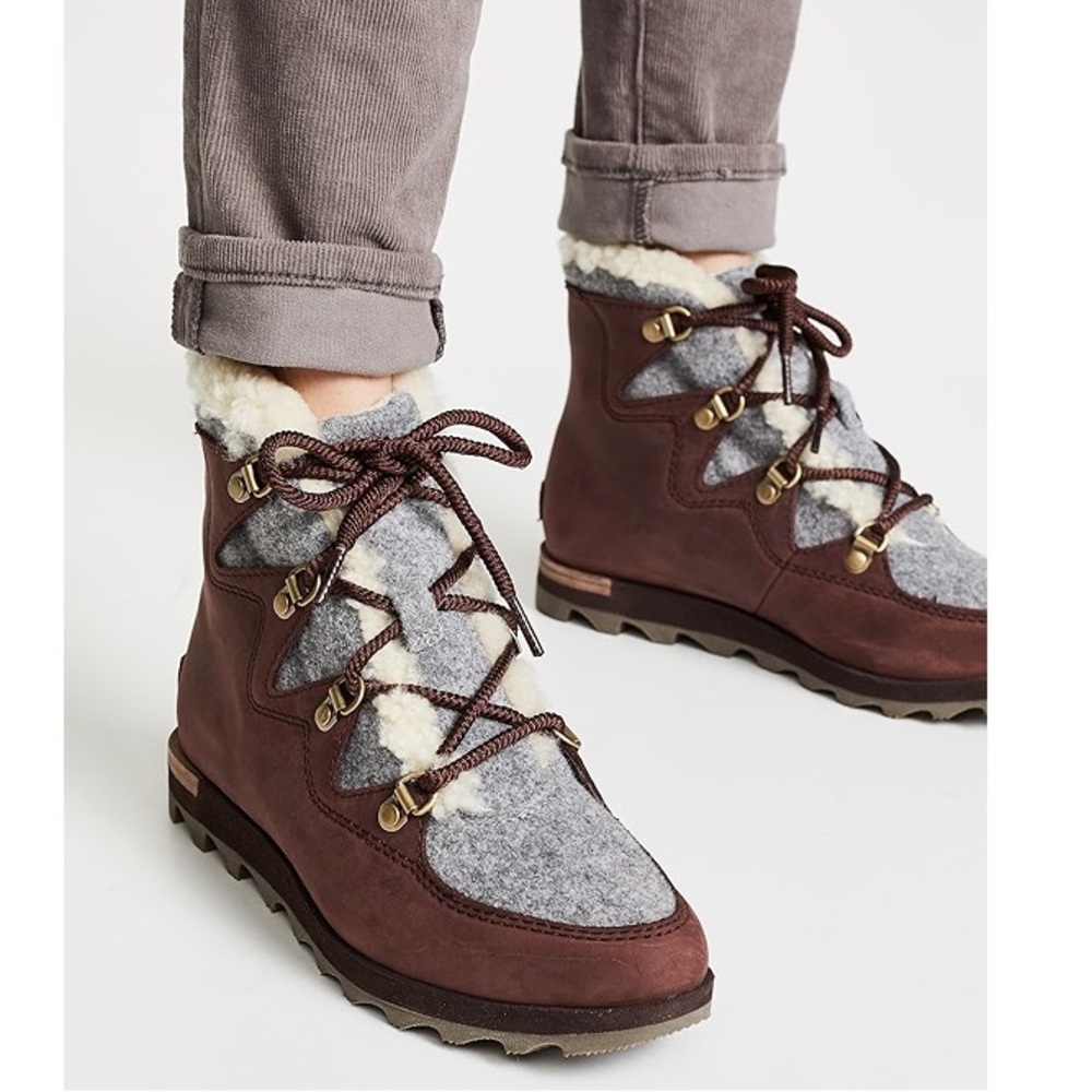 Sorel | Sneakchic Alpine Booties, Cattail NWT
